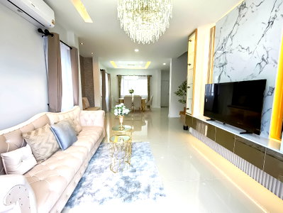Houses for sale Bang Lamung Chonburi : Two Storey House for Sale Nong Pla Lai East Pattaya 3Bed