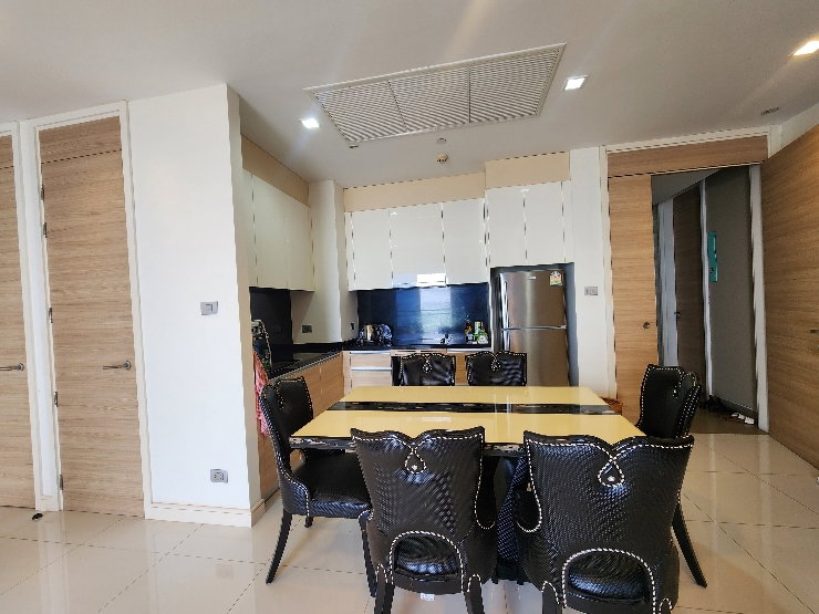 picture Urgent Sale! Luxury Beachfront Condo in Jomtien - 2/16