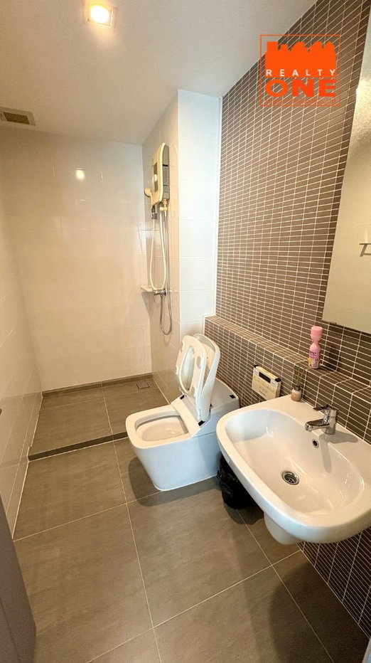 รูป บ้านเลียบทางด่วน เอกมัย รามอินทรา Landmark เอกมัย-รามอินทรา Modern Luxury Townhome ตกแต่งอย่างดี พร้อมอยู่ - รูปที่ 17/27
