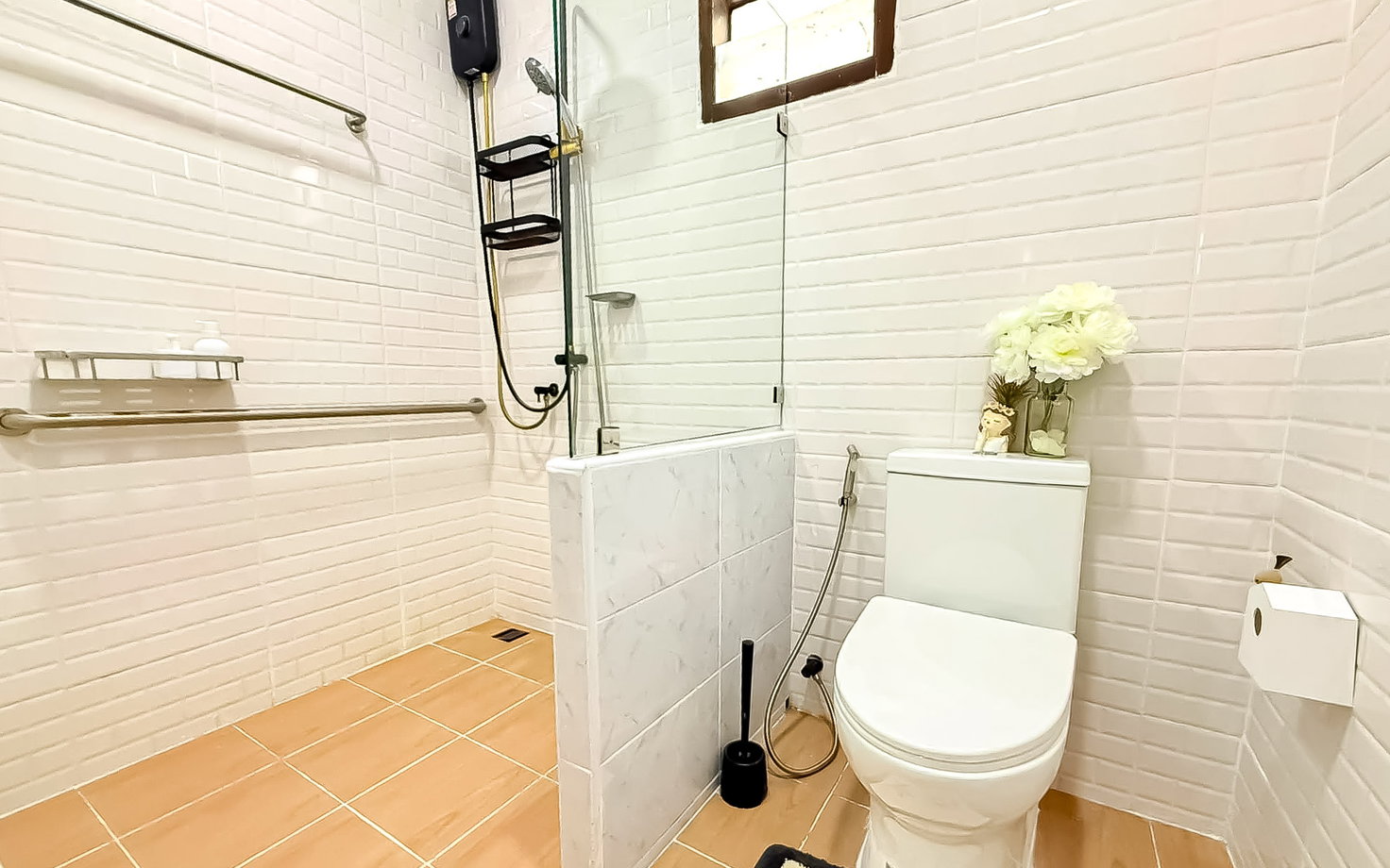 รูป Corner House for Sale Khao Noi East Pattaya 3Bed Fully Furnished - รูปที่ 10/15