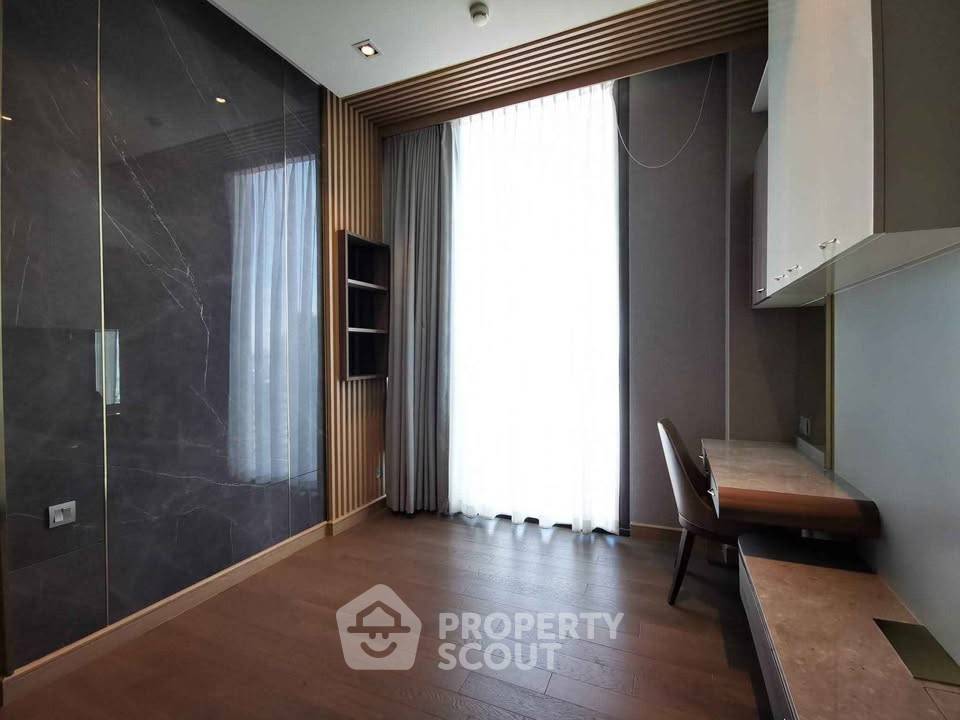picture 27th-Floor 2-BR Condo At 28 Chidlom Near BTS Chit Lom (ID 3178567) - 9/17