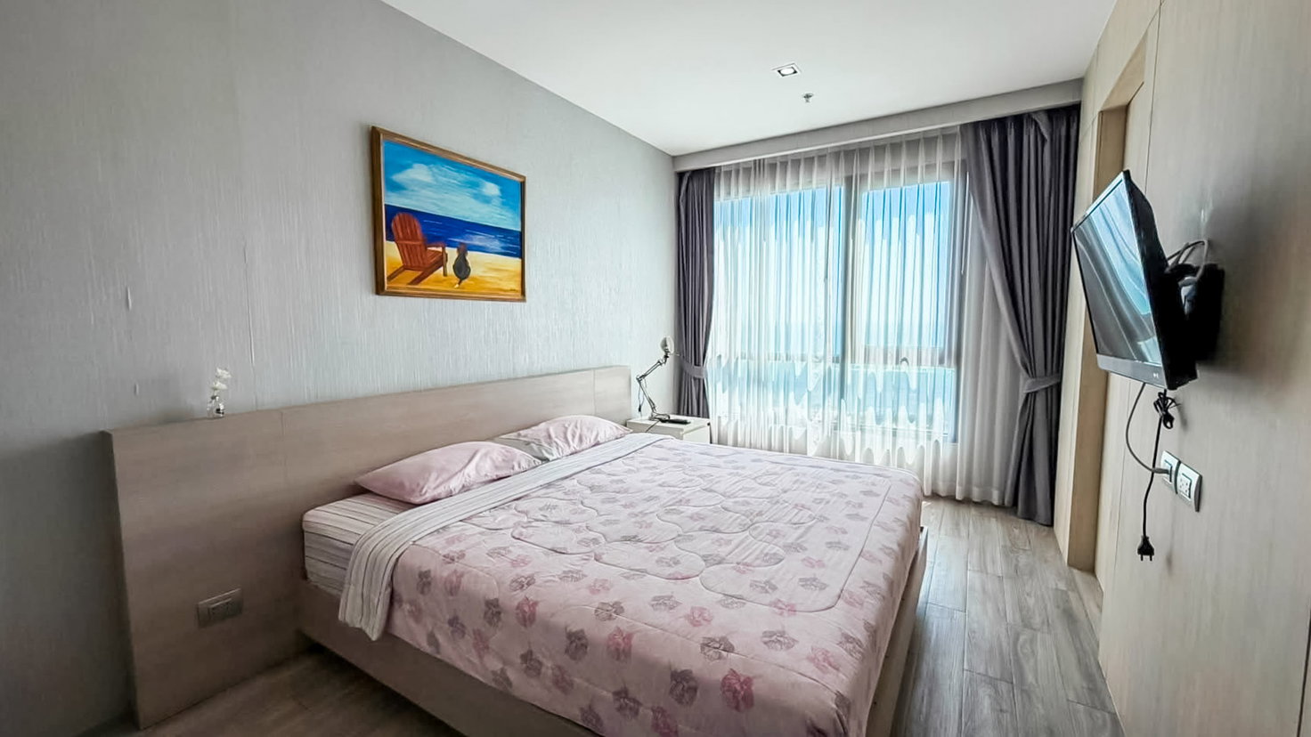 picture 1 Bedroom Beachfront Condo for Sale AERAS Beachfront Jomtien - 7/12