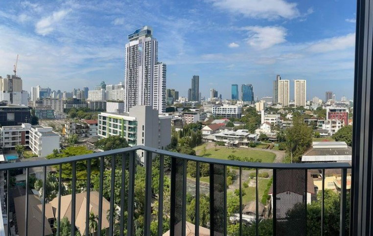 รูป 🏙️✨ FOR RENT: Ceil by Sansiri Ekkamai  📩 Interested in this room? Screenshot or copy the link and send us via Line for more details & room viewing.   - รูปที่ 9/10
