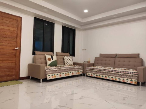 Townhome in Sukhumvit Soi 68, near Udom Suk BTS station and Kluaynamthai 2 Hospital.