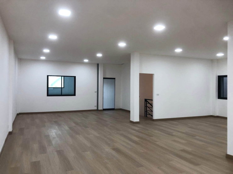 รูป     โกดังลำลูกกาคลอง 4 ขาย 6.5 ล้าน พื้นที่ใช้สอย 650 ตร.ม. ใช้งานได้ 3 ฟังก์ชัน - รูปที่ 7/12