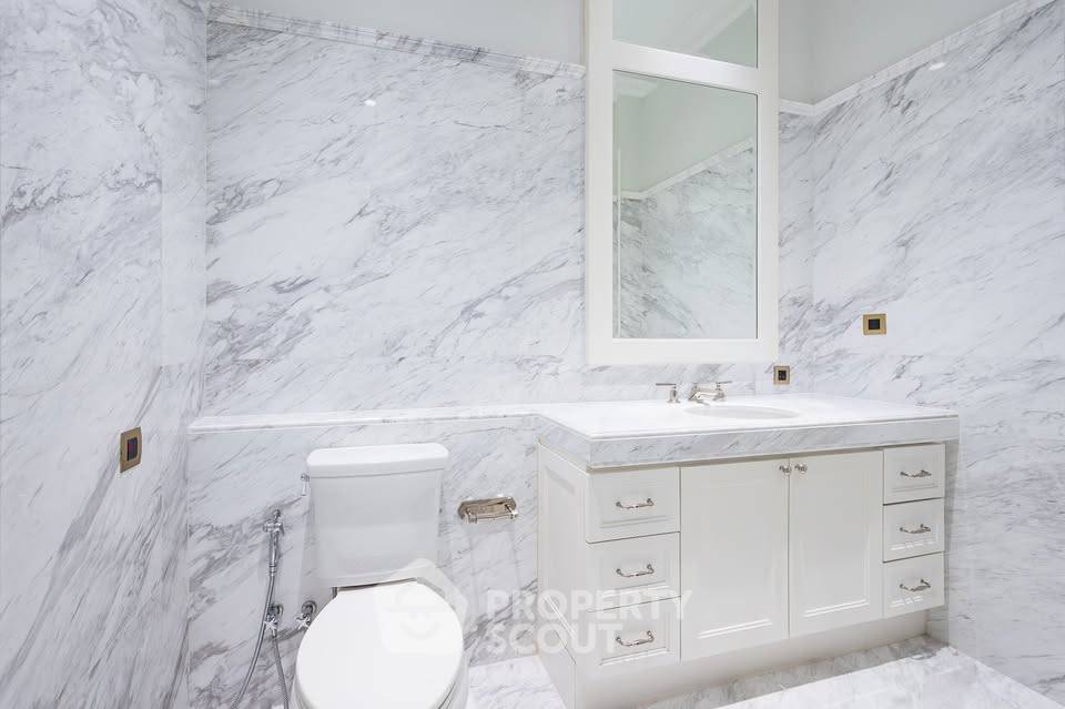 picture Pet-Friendly 2-BR At 98 Wireless, 200m To BTS Phloen Chit (ID 3179634) - 11/30