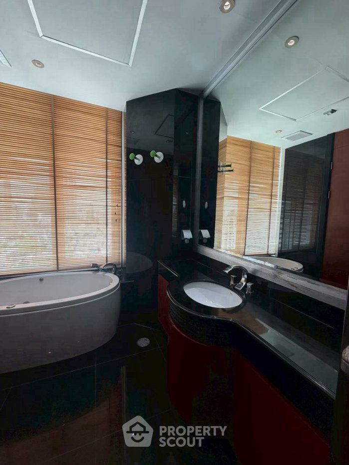 picture 25th-Floor 2-BR At The Infinity Condominium 80m To BTS Chong Nonsi (ID 3177421) - 15/20