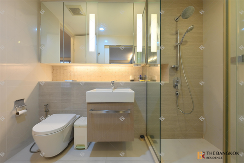 Mode Sukhumvit 61 near BTS Ekkamai Book quickly before the room is gone!!