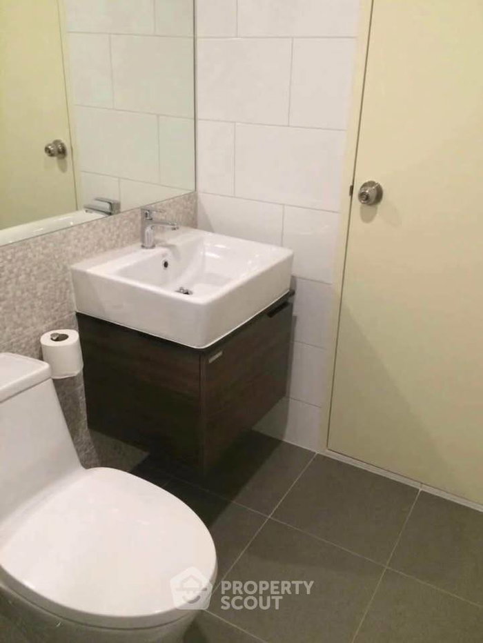 picture 1-BR Condo At Knightsbridge Sky City Saphan Mai For Rent (ID 3177224) - 7/12