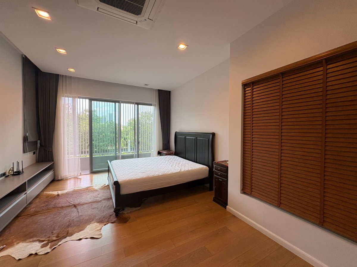picture Modern Luxury Living in Prime Location! Private Nirvana Residence North-East - 13/35