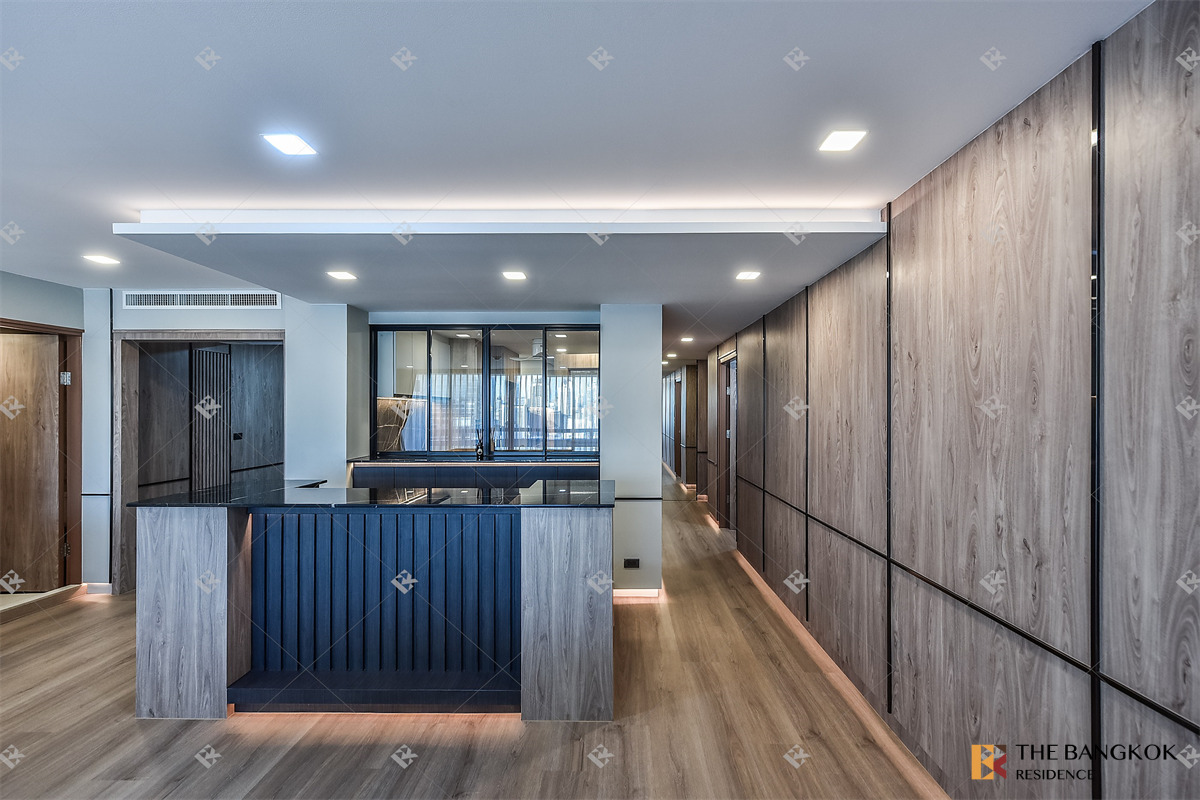 picture Somkid Gardens near BTS Phloen Chit Ultimate Luxury Lifestyle with Convenience - 1/10