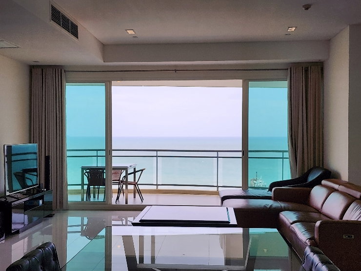 picture Reflection Jomtien – A high-end beachfront condo with breathtaking ocean views
- 10/24