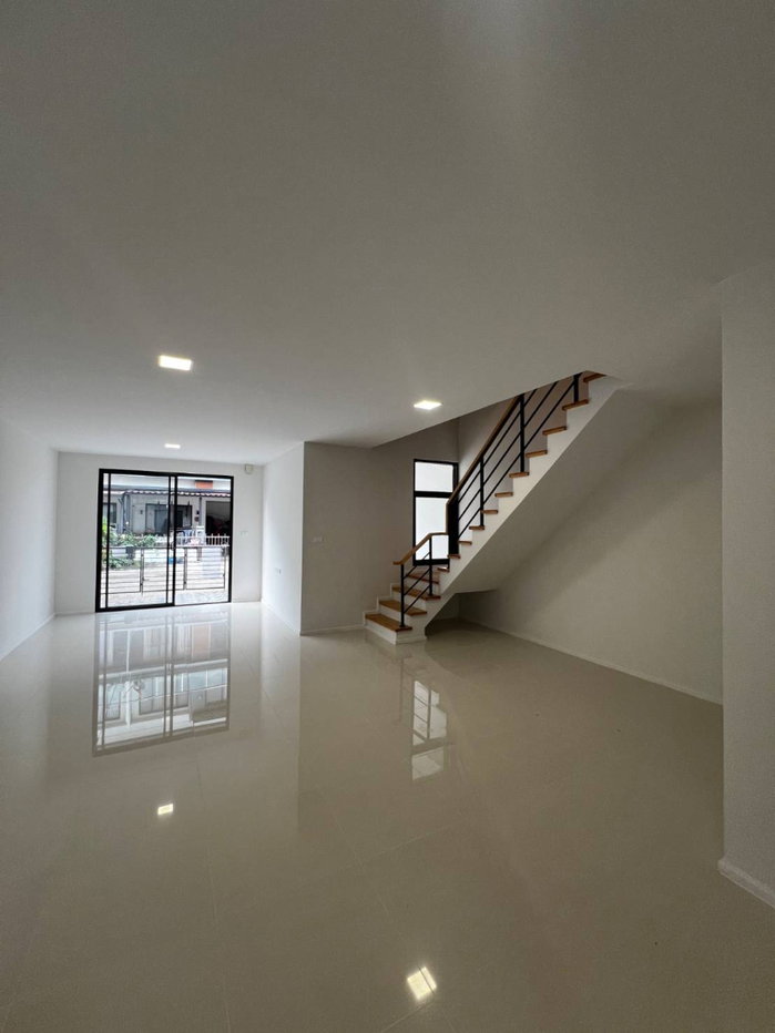 รูป SPP103🏡 ขายทาวน์โฮม 3 ชั้น M9 Avenue พระราม 2 – ท่าข้าม บ้านหลังใหญ่ - รูปที่ 2/7