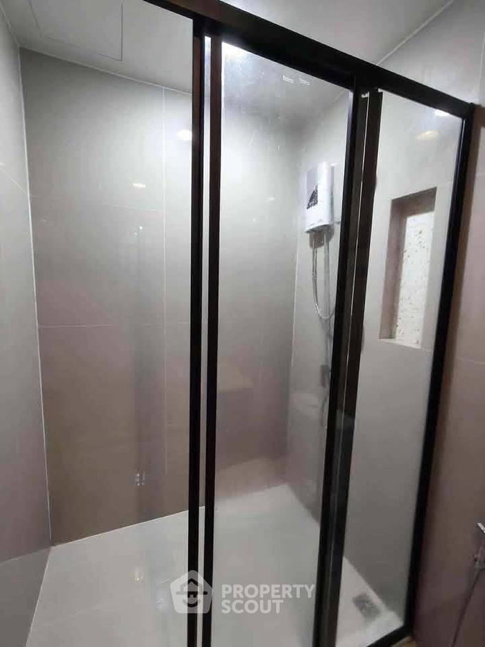 picture 100m To MRT Huai Khwang | 1-BR Condo At XT Huaikhwang (ID 3177347) - 8/10
