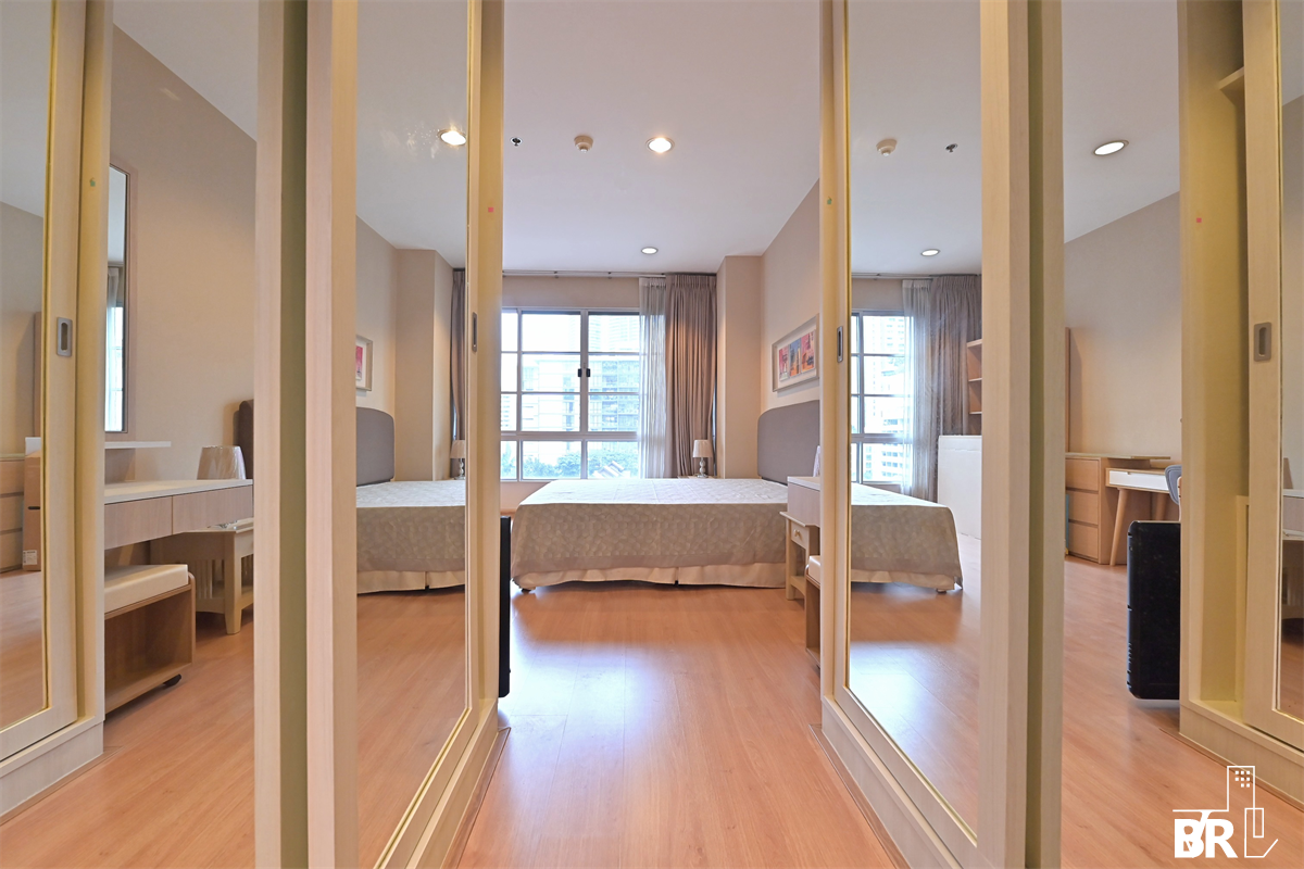 picture City Smart Condo near BTS Asok Hot Unit, Available for a Limited Time - 2/10