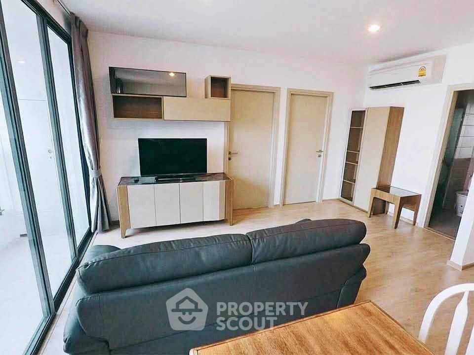 picture 2-BR Condo At Ideo Q Chula Samyan Near MRT Sam Yan (ID 3180271) - 1/8