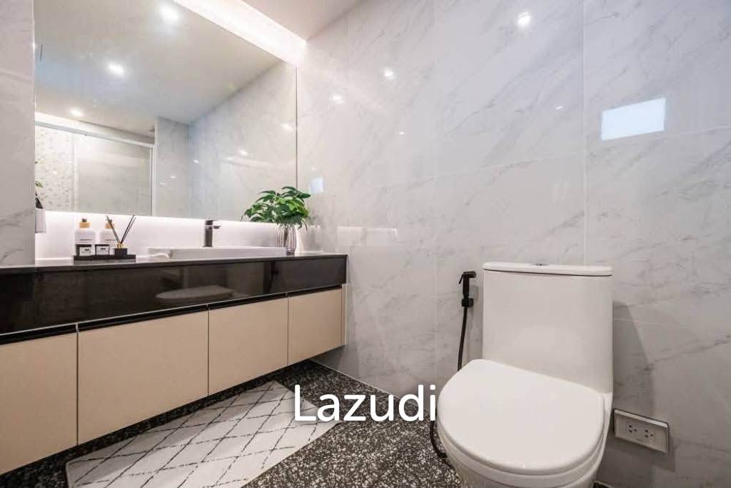 รูป 165 sqm modern condo on 15th floor in Khlong Tan Nuea, Fifty Fifth Tower - รูปที่ 32/38