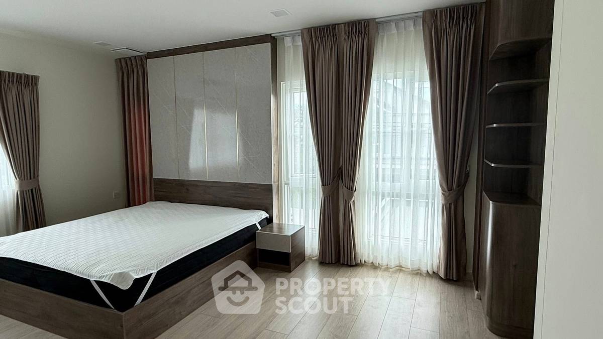 รูป บ้าน 4 ห้องนอน ขนาด 165 ตร.ม. Villaggio 3 Srinakarin - Bangna บางพลี (ID 2298799) - รูปที่ 7/8