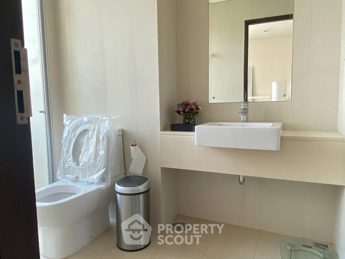 รูป ใกล้ BTS พระโขนง 200 ม. | 1 ห้องนอน Le Luk Condominium ชั้น 19 (ID 3169878) - รูปที่ 4/9