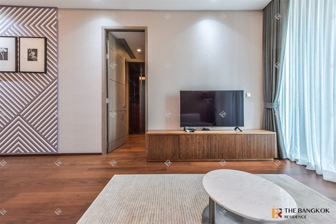 The Estelle Phrom Phong near BTS Phrom Phong Luxurious Design, Elevated Atmosphere