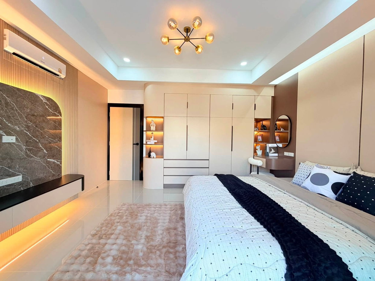 picture Modern Townhouse for Sale Jomtien Pattaya - 15/28