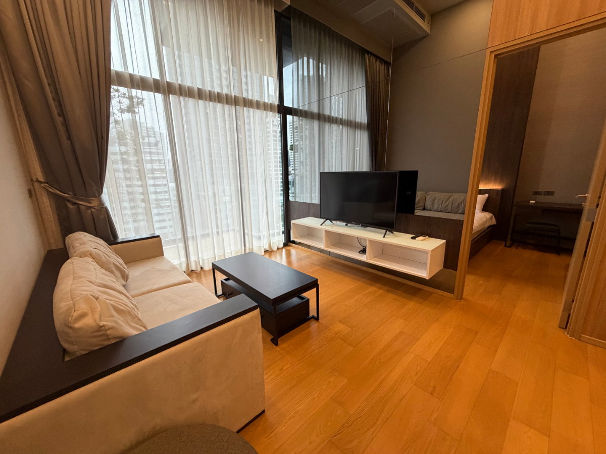 รูป Siamese Exclusive 31 ห้อง Duplex เพดานสูง บรรยากาศอบอุ่น พร้อมลิฟต์ส่วนตัวส่งตรงถึงห้อง และห้องนั่งเล่นที่กว้างขวาง  - รูปที่ 1/26