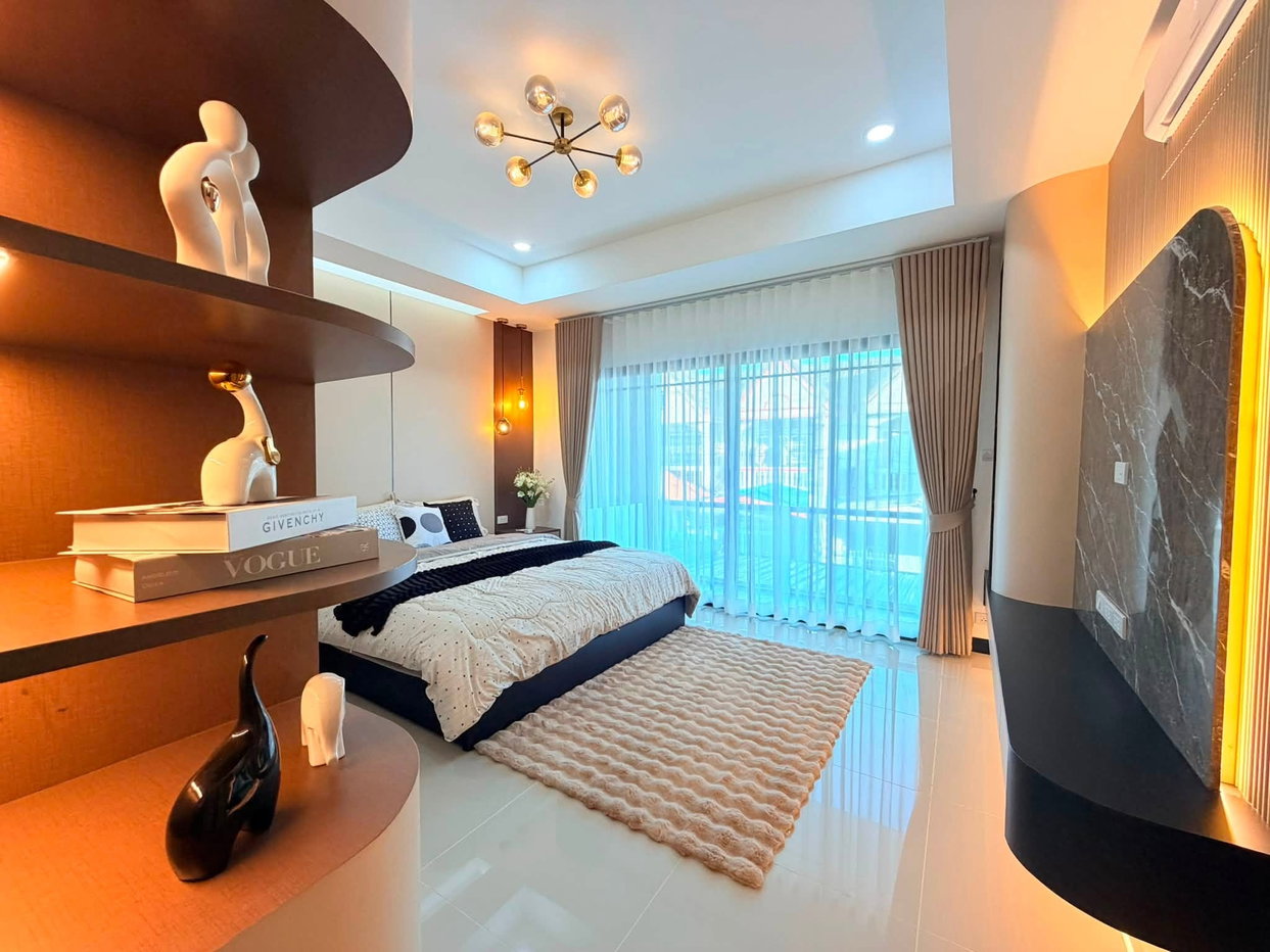 picture Modern Townhouse for Sale Jomtien Pattaya - 12/28