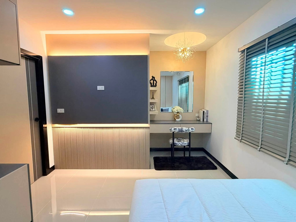 picture Modern Townhouse for Sale Jomtien Pattaya - 21/28