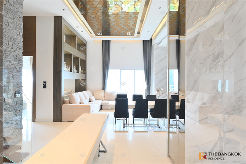 59 Heritage The Privilege of Luxury in an Economic Hub Location near BTS Thong Lo