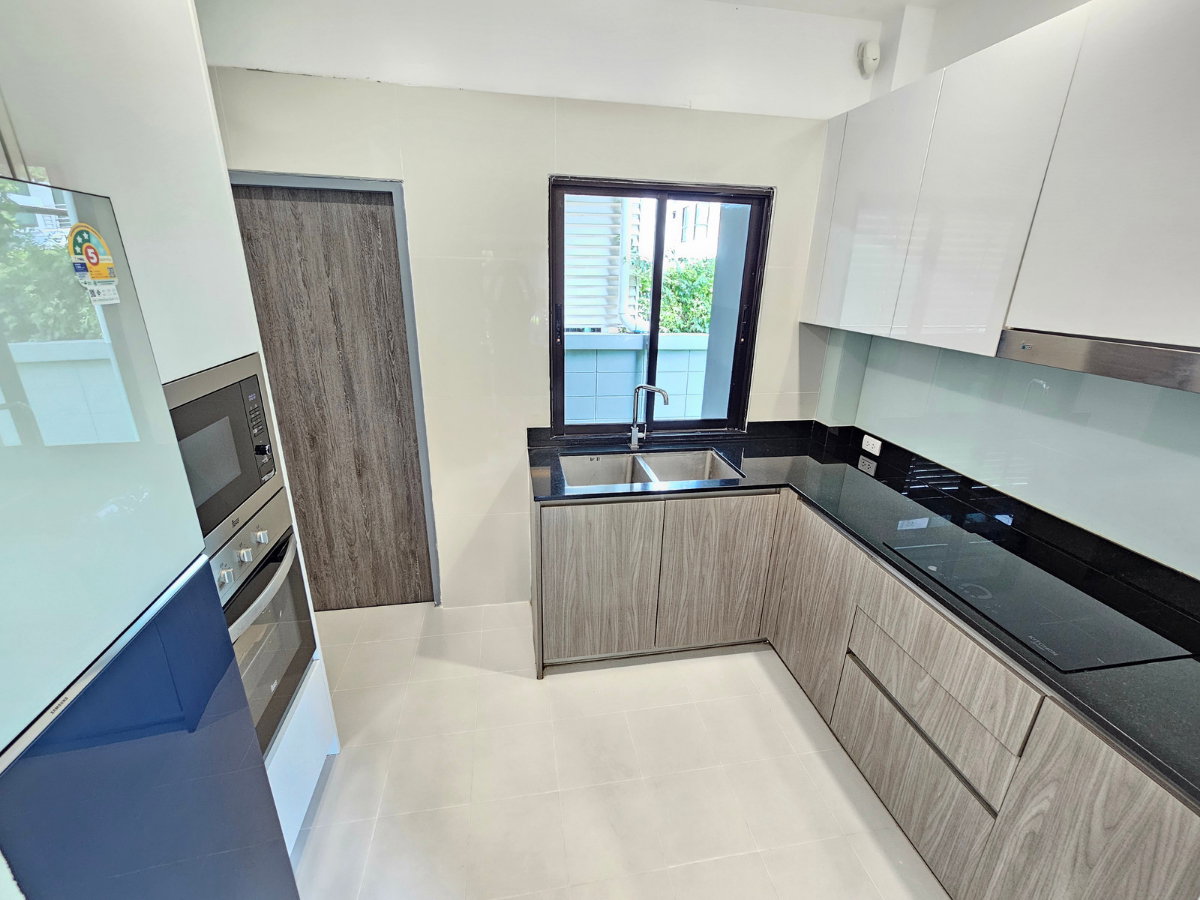 รูป 🏡✨ ให้เช่าบ้านเดี่ยวหรู 2 ชั้น | บ้านลุมพินี สวนหลวง ร.9 บ้านรีโนเวทใหม่ทั้งหลัง Fully Furnished พร้อมอยู่ บรรยากาศสงบ ใกล้โรงเรียนนานาชาติ - รูปที่ 13/16
