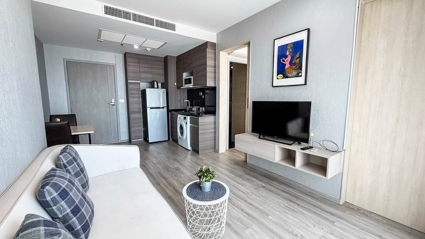 picture 1 Bedroom Beachfront Condo for Rent AERAS Beachfront Jomtien - 5/12