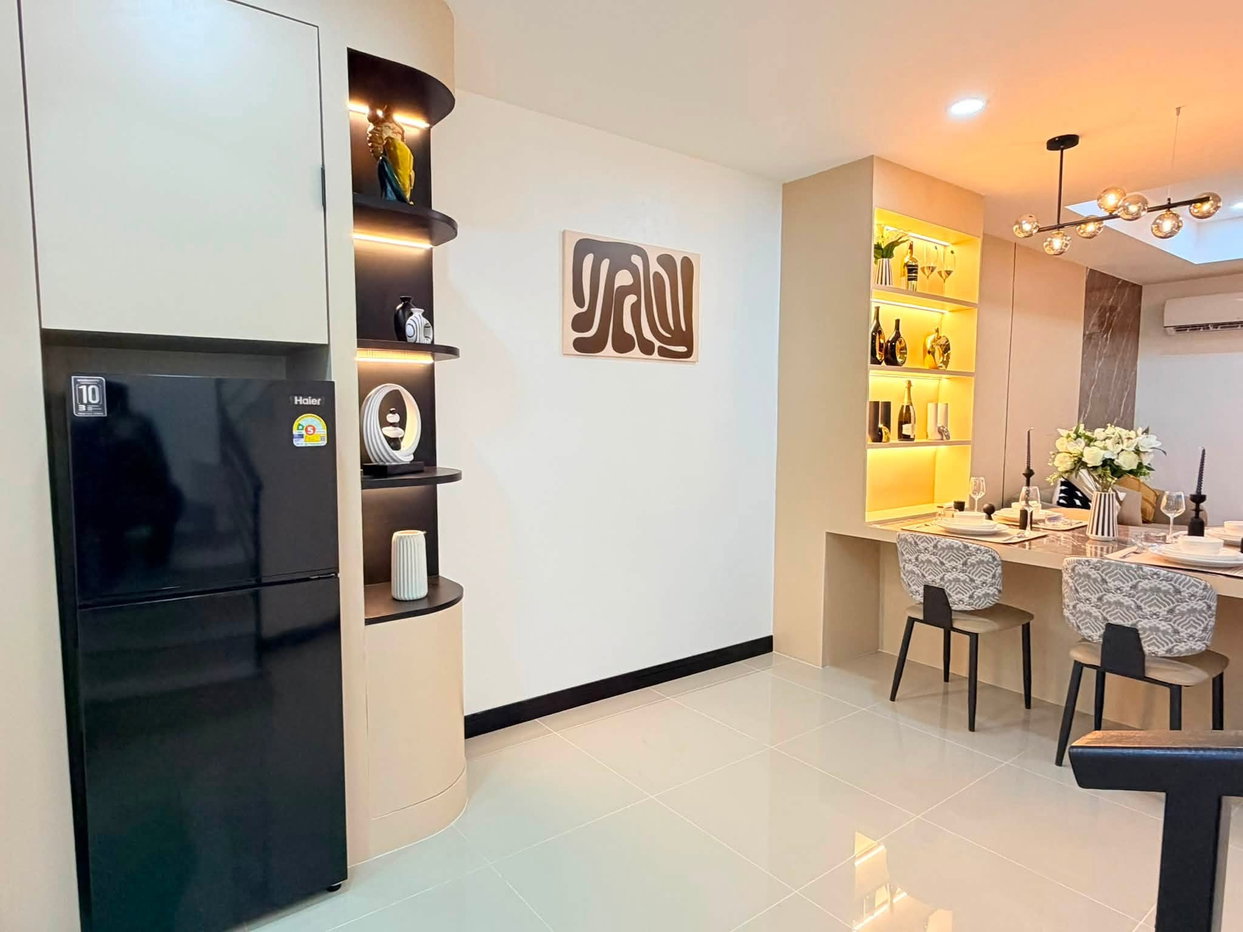picture Modern Townhouse for Sale Jomtien Pattaya - 8/28