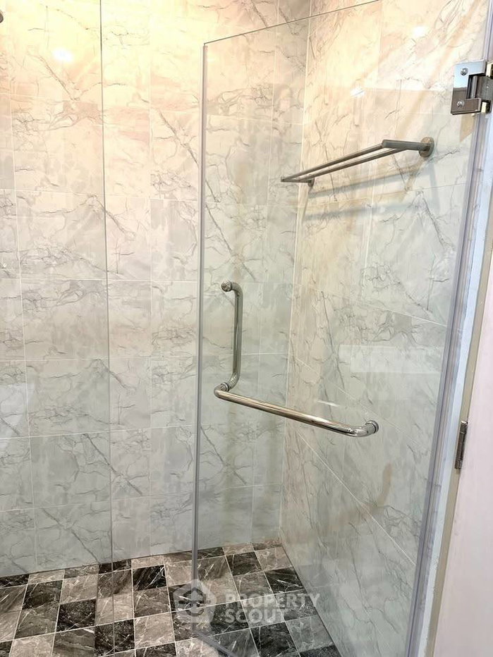 picture 22nd-Floor 1-BR At Q House Sathon, 100m To BTS Krung Thon Buri (ID 3177720) - 3/15