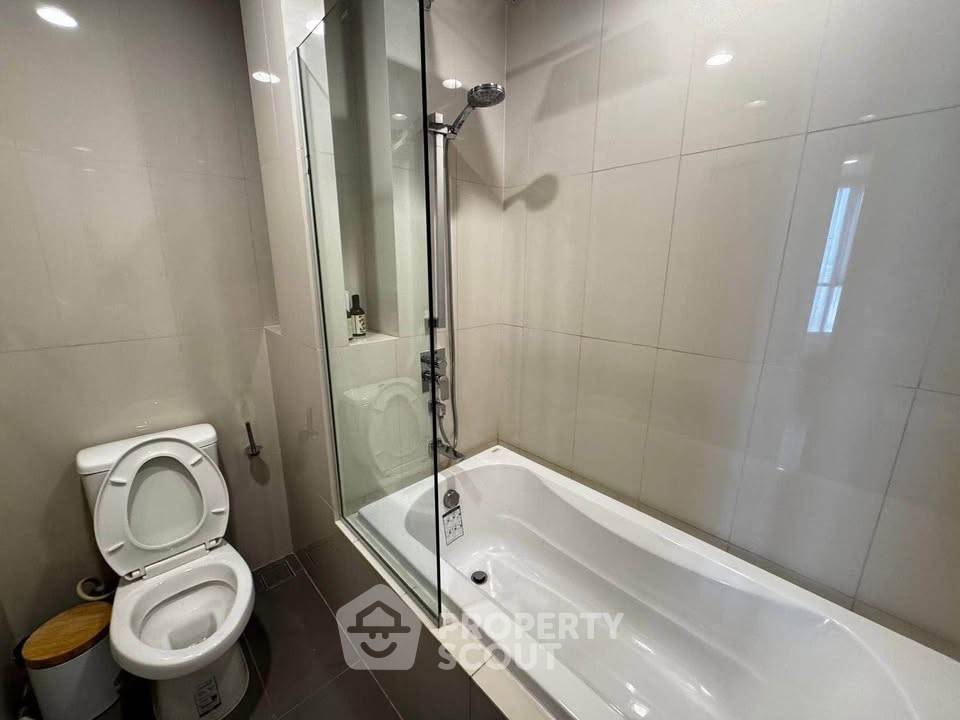 รูป คอนโด 1 ห้องนอน ชั้น 43 ที่ Oka Haus Sukhumvit 36 ใกล้ BTS Thong Lor (ID 3174392) - รูปที่ 5/10