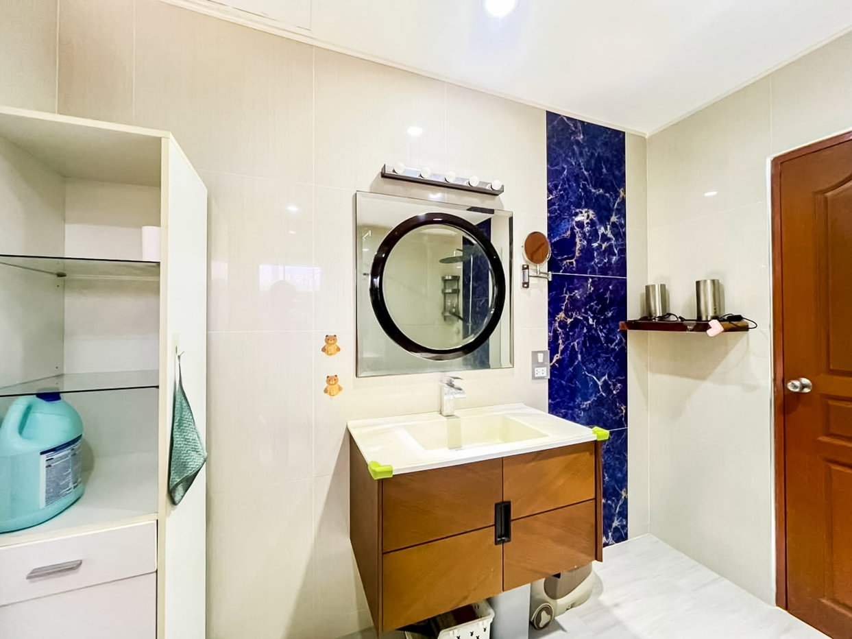รูป High-End 3 Bedroom Pool Villa for Sale East Pattaya - รูปที่ 21/24