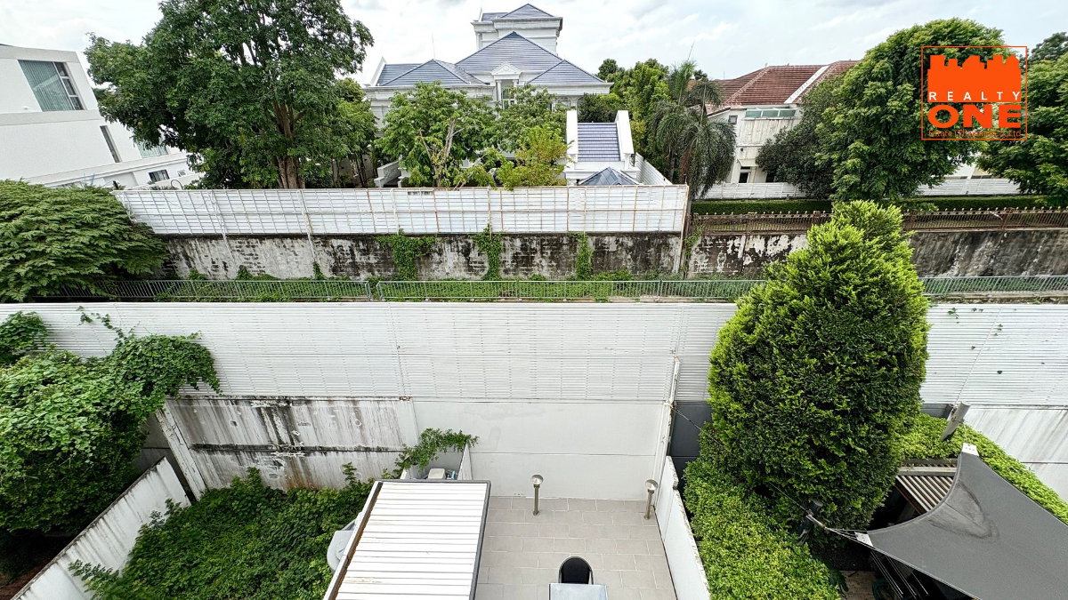 รูป บ้านเลียบทางด่วน เอกมัย รามอินทรา Landmark เอกมัย-รามอินทรา Modern Luxury Townhome ตกแต่งอย่างดี พร้อมอยู่ - รูปที่ 25/27