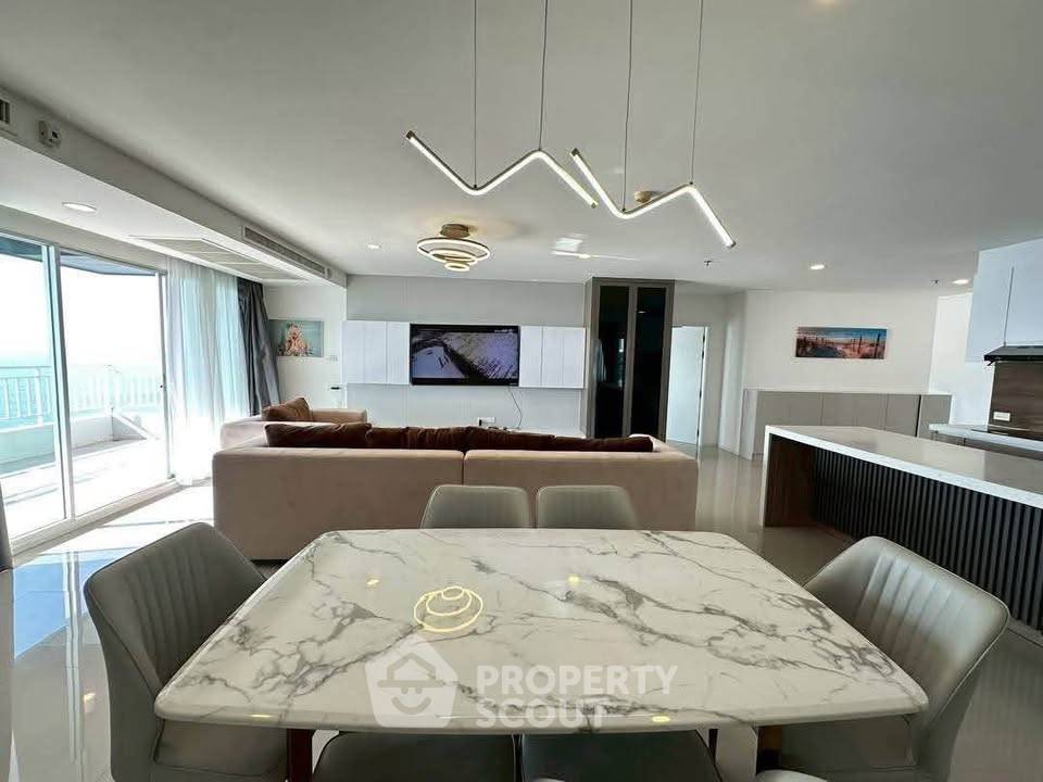 picture Spacious 3-BR 153 Sqm At Lumpini Seaview Jomtien (ID 3178320) - 10/15