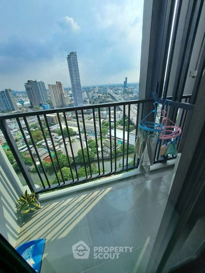 picture 20th-Floor 2-BR Condo At The Base Park West Near BTS On Nut (ID 3179969) - 7/12