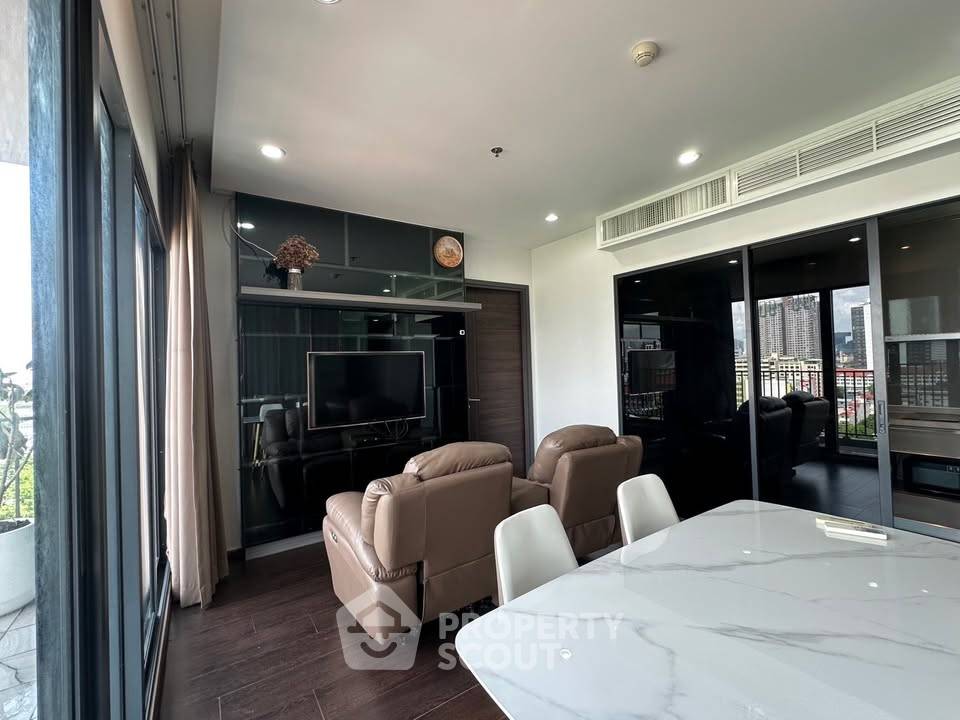 picture 2-BR Condo For Rent At C Ekkamai Near ARL Ramkhamhaeng (ID 3174250) - 19/25