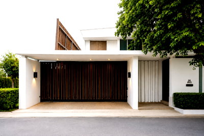 บ้านเดี่ยว วิทยาลัยนานาชาติราฟเฟิลส์ : ขายบ้านบางนา พร้อมสระว่ายน้ำ ใกล้ Mega บางนา