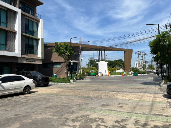 รูป ให้เช่าสำนักงาน / Home Office 4 ชั้น โครงการ Biz Pattanakarn-Onnut For Rent / แอร์ 7 เครื่อง / มีเฟอร์นิเจอร์สำนักงาน บางส่วน / จดบริษัทได้ - รูปที่ 14/14