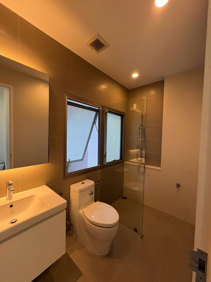 picture Modern Luxury Living in Prime Location! Private Nirvana Residence North-East - 10/35