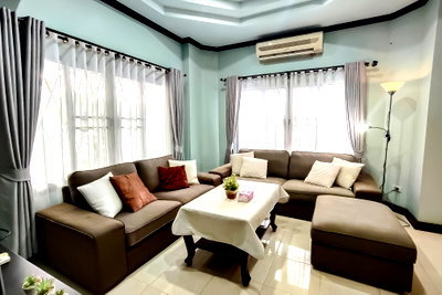 Houses for rent Chonburi : House for Rent Nong Pla Lai East Pattaya 3Bed Fully Furnished