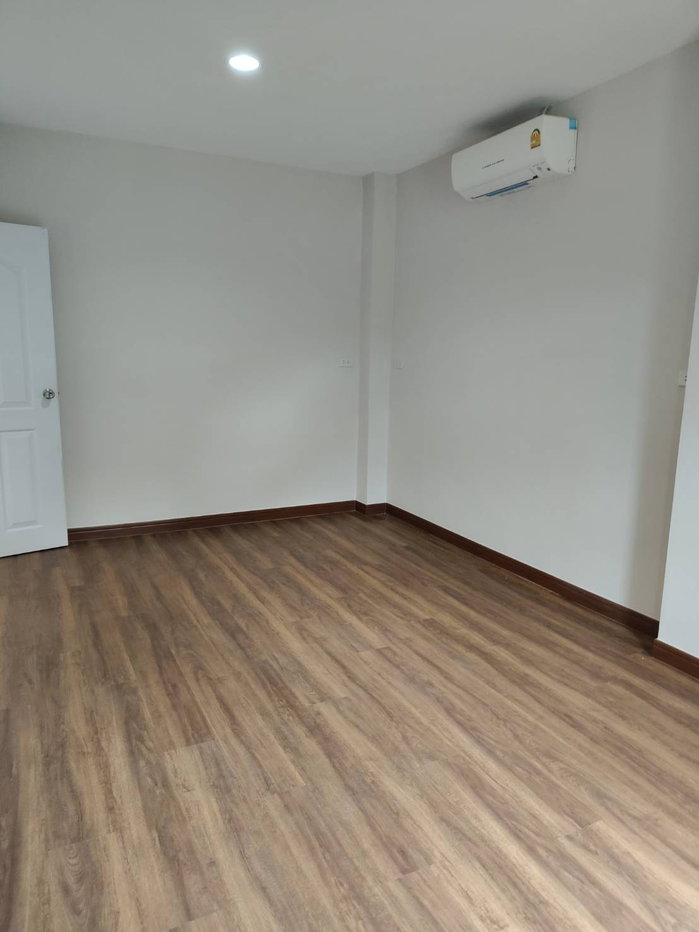 รูป ขายบ้านเดี่ยวสองชั้น เพดานสูง - รูปที่ 6/8