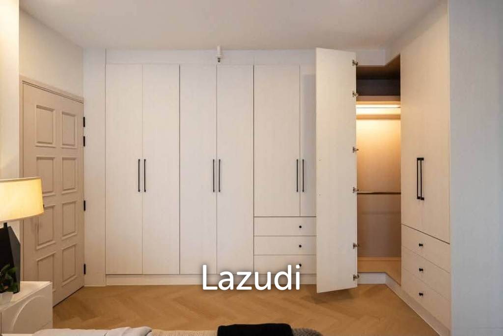 รูป 165 sqm modern condo on 15th floor in Khlong Tan Nuea, Fifty Fifth Tower - รูปที่ 34/38