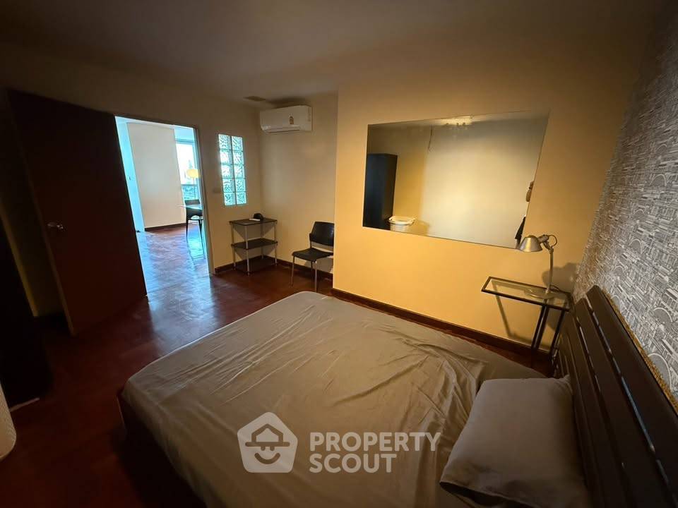 picture 3-BR Modern Home Tower Condominium Near MRT Wat Mangkon (ID 3179263) - 15/19