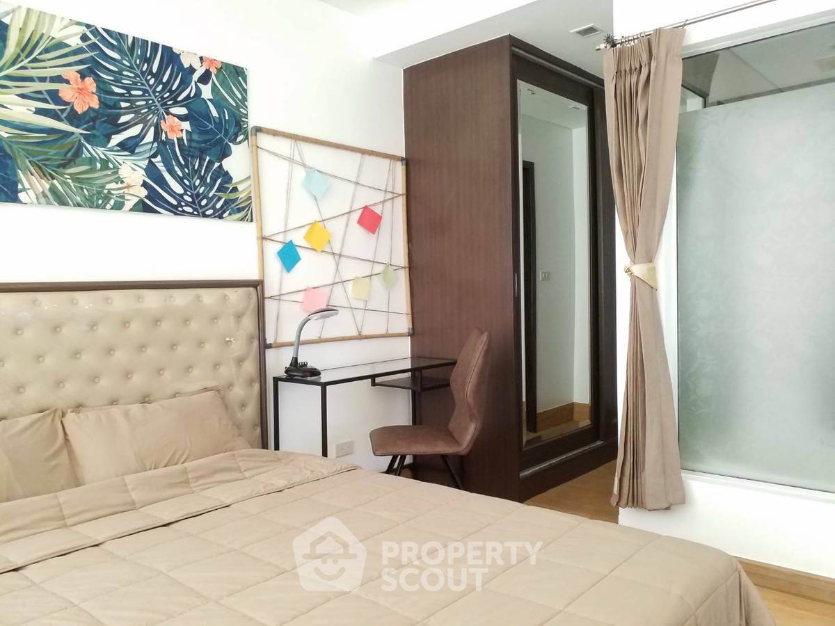 picture 18th-Floor 2-BR At Le Luk Condominium, 200m To BTS Phra Khanong (ID 888952) - 8/13