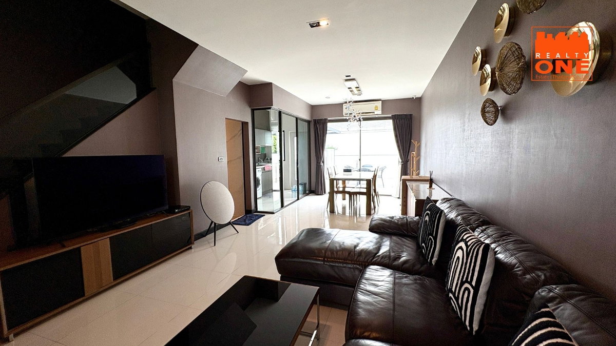 รูป บ้านเลียบทางด่วน เอกมัย รามอินทรา Landmark เอกมัย-รามอินทรา Modern Luxury Townhome ตกแต่งอย่างดี พร้อมอยู่ - รูปที่ 4/27