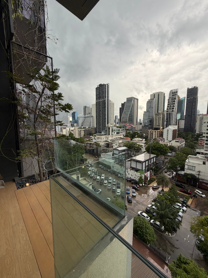 รูป Siamese Exclusive 31 ห้อง Duplex เพดานสูง บรรยากาศอบอุ่น พร้อมลิฟต์ส่วนตัวส่งตรงถึงห้อง และห้องนั่งเล่นที่กว้างขวาง  - รูปที่ 25/26