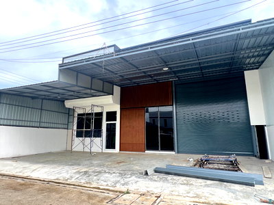 โฮมออฟฟิศ ดรีมเวิลด์ :     โกดังลำลูกกาคลอง 4 ขาย 6.5 ล้าน พื้นที่ใช้สอย 650 ตร.ม. ใช้งานได้ 3 ฟังก์ชัน